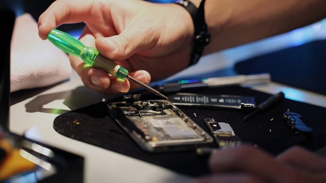 The Ultimate Guide to Fixing Your iPhone: Unlocking the Secrets of Successful Repair