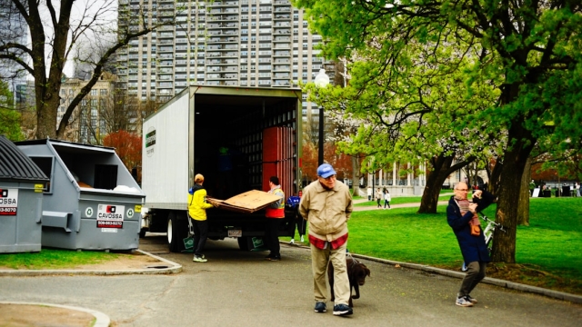 Understanding Same Day Moving Services Moving daunting